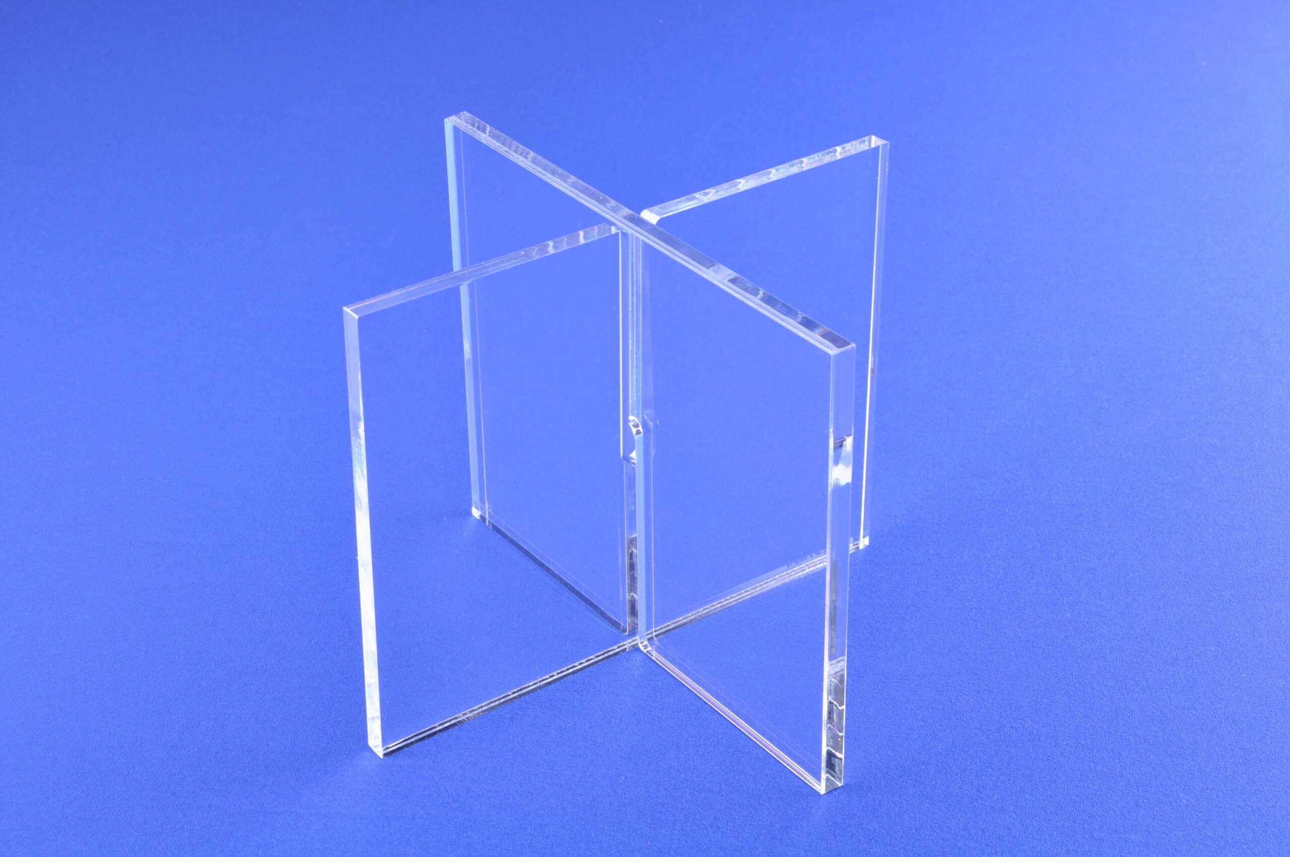 XR3-06 x pedestals
